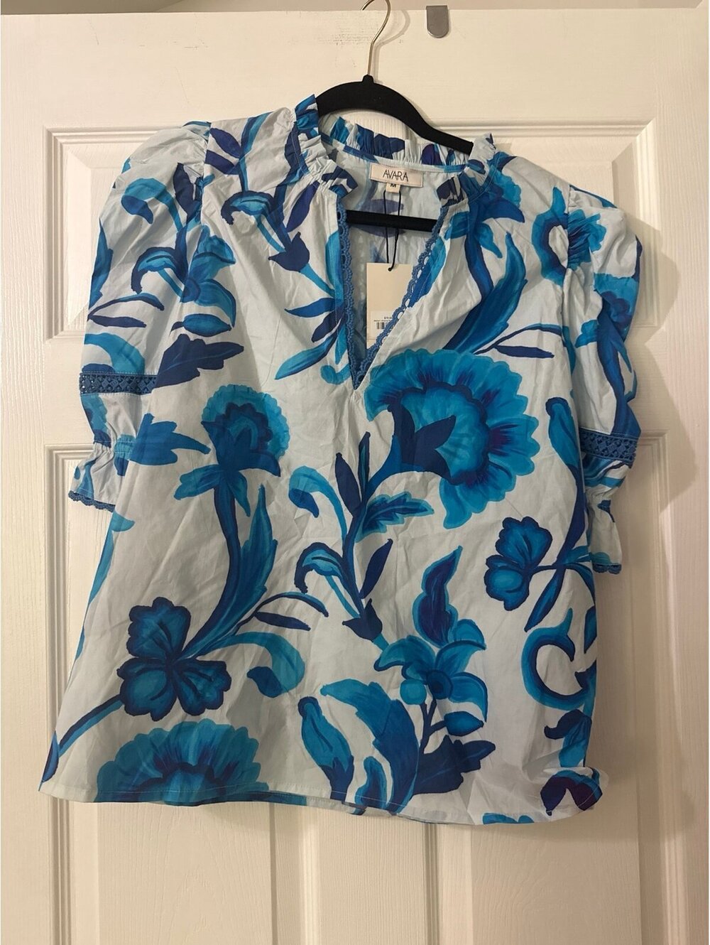 Avara Tropical Print Top Medium Boutique NWT